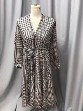 ANN TAYLOR SIZE SMALL Ladies DRESS