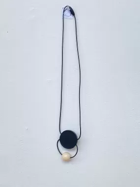 Dondro Necklace in Beige